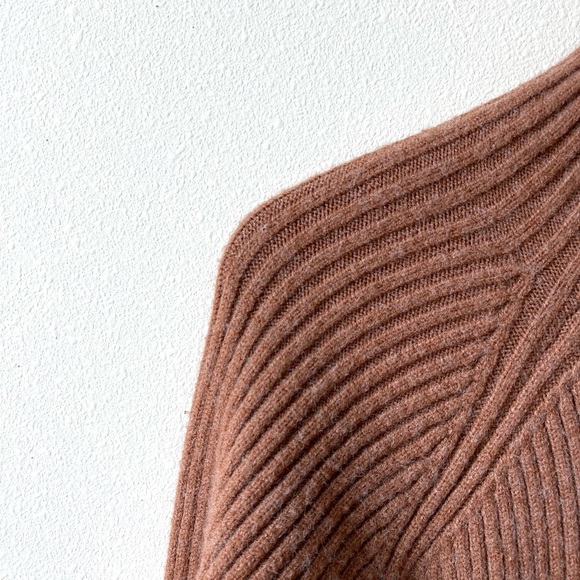 Mock turtleneck ribbed sweater - Picture 3 of 4
